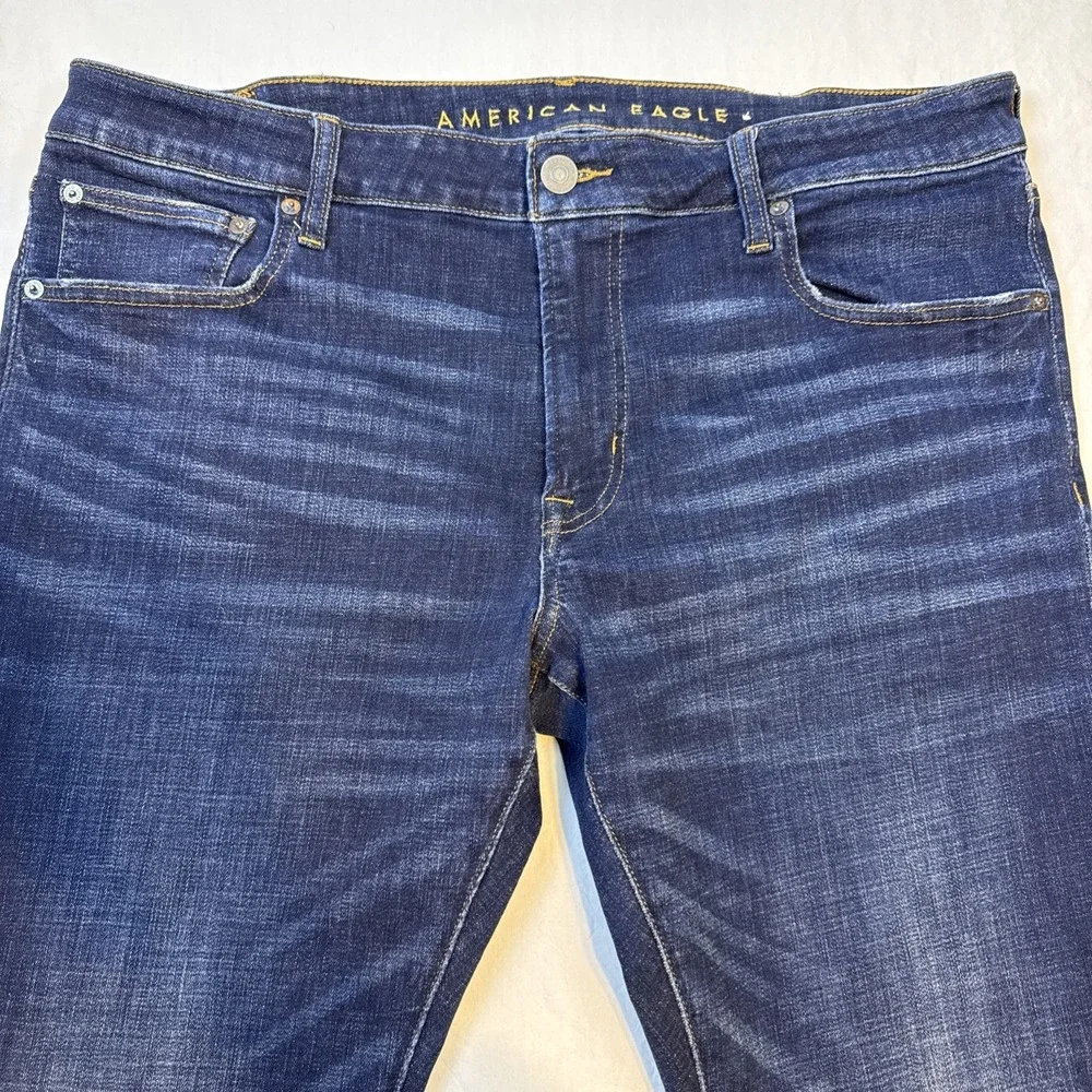 American Eagle Men's Next Level Flex Slim Straight Denim Blue Jeans Size: 38/32